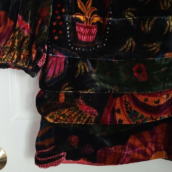 FARM RIO Crazy Mix V Neck Mini Dress - Picture 5 of 10